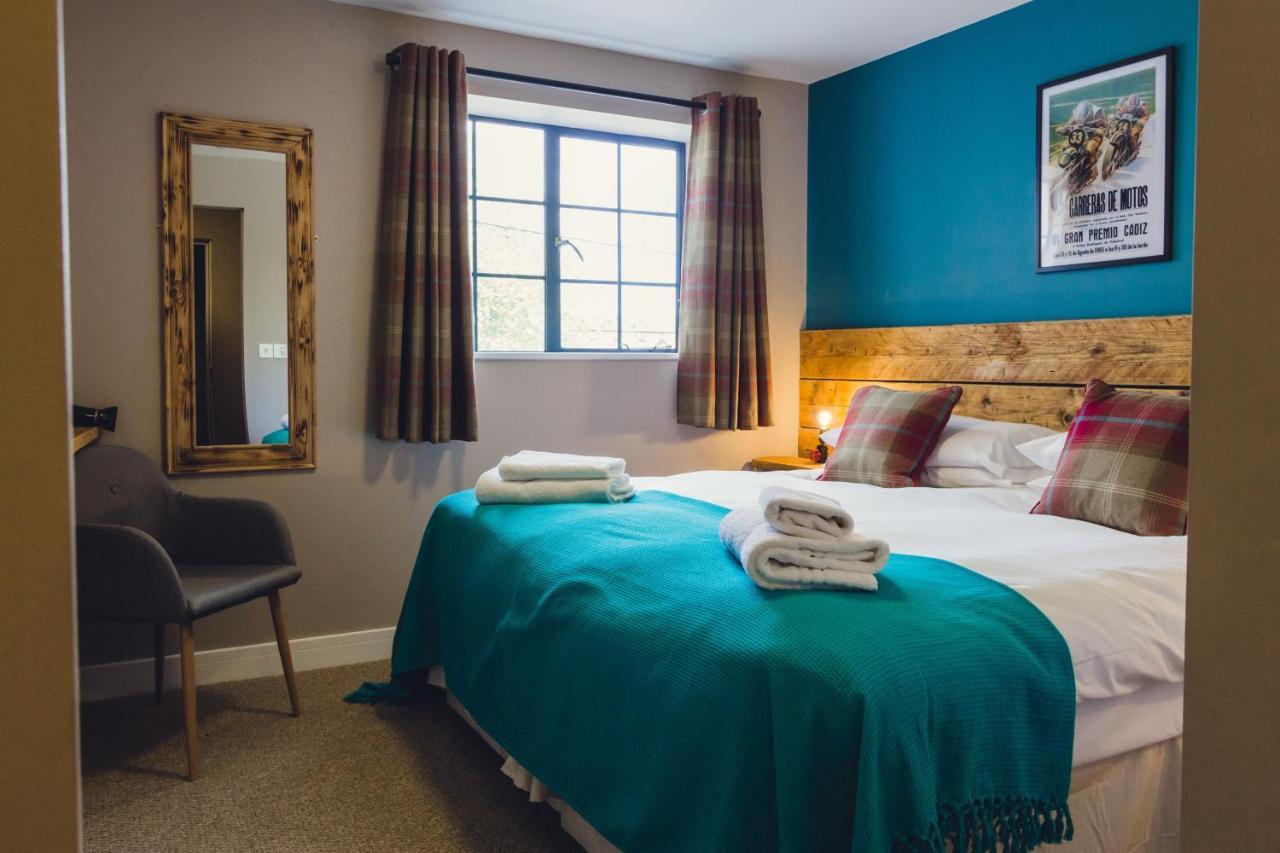 Union Road Moto Velo Accommodation Crediton Bagian luar foto