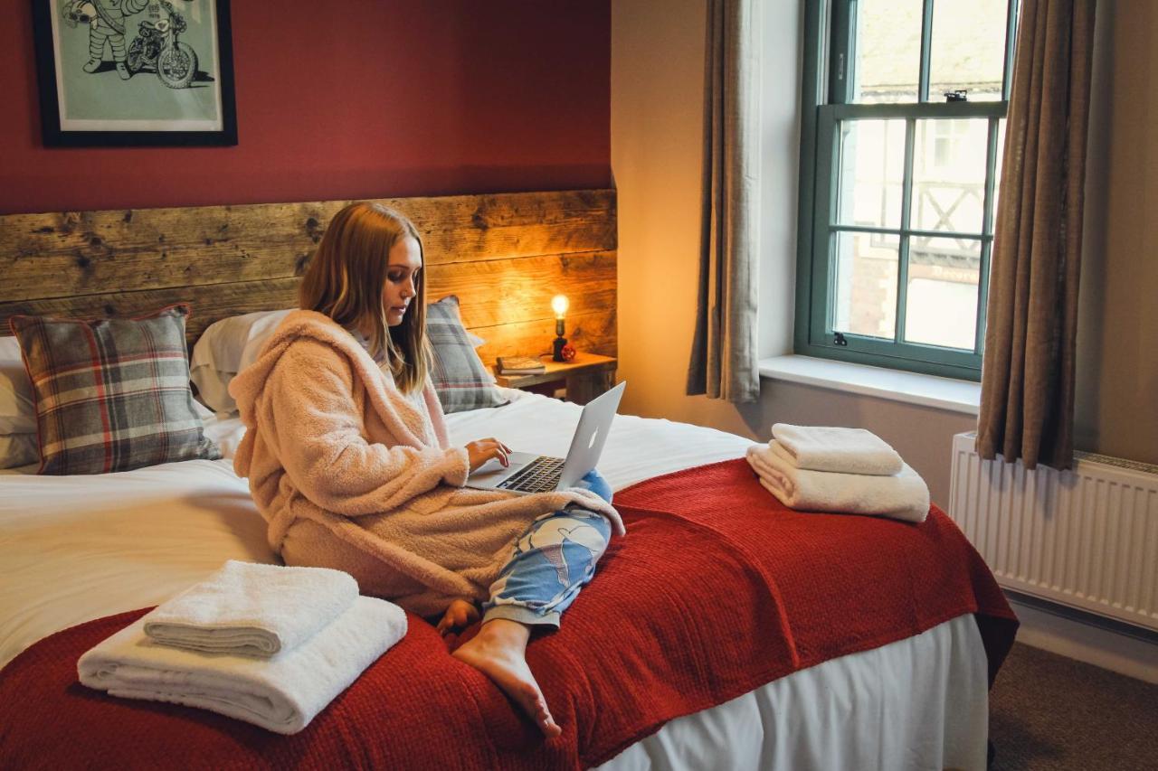 Union Road Moto Velo Accommodation Crediton Bagian luar foto