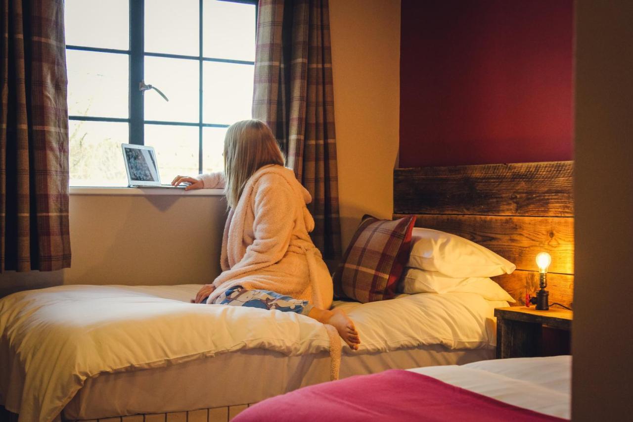 Union Road Moto Velo Accommodation Crediton Bagian luar foto
