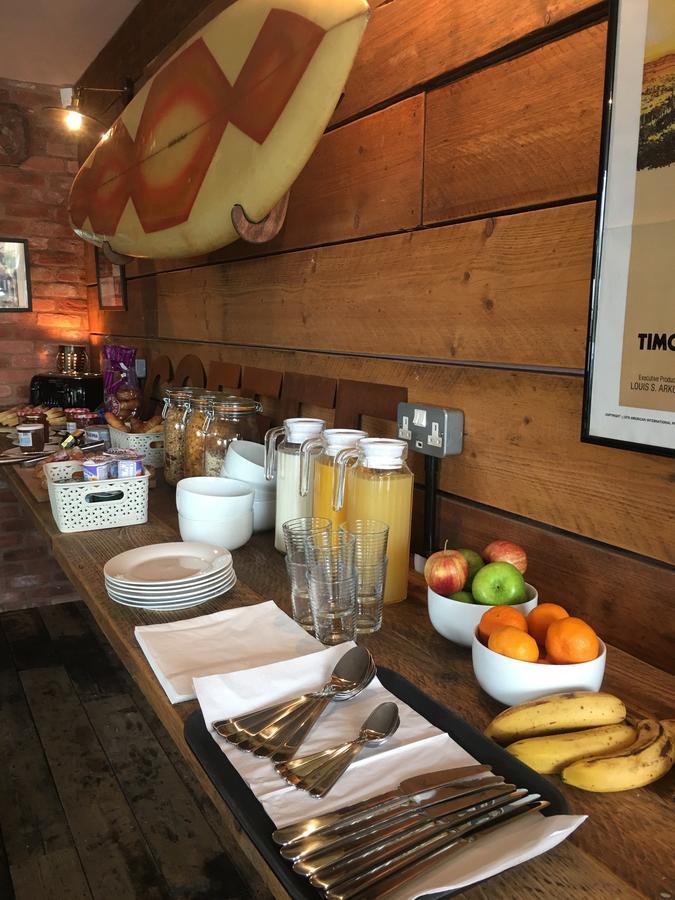 Union Road Moto Velo Accommodation Crediton Bagian luar foto